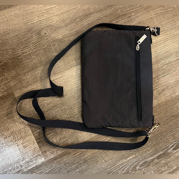 Baggallini Bag Flip Zip Crossbody - Picture 4 of 6